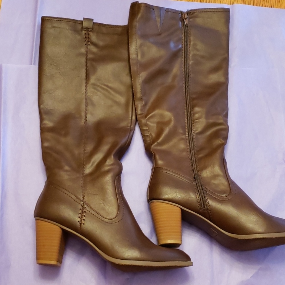nicole boots